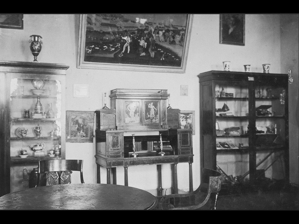 Дворянский быт. Фрагмент экспозиции. РГОМ. 1927-1929 гг.