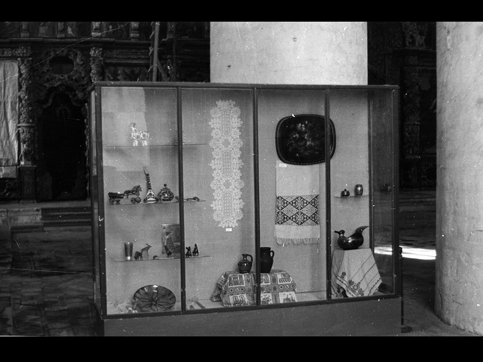 Этнографическая выставка в Успенском соборе. 1971 г. Фото В. Саввова.
