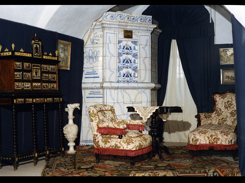 Выставка Губернский город. Дворец Олега. 1992 г. Фото М. Теущакова